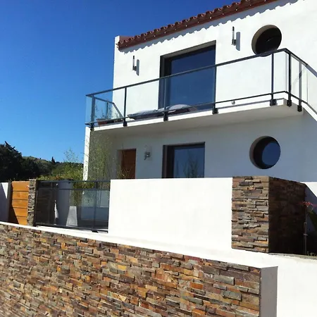 Vue El Farniente 아파트 *